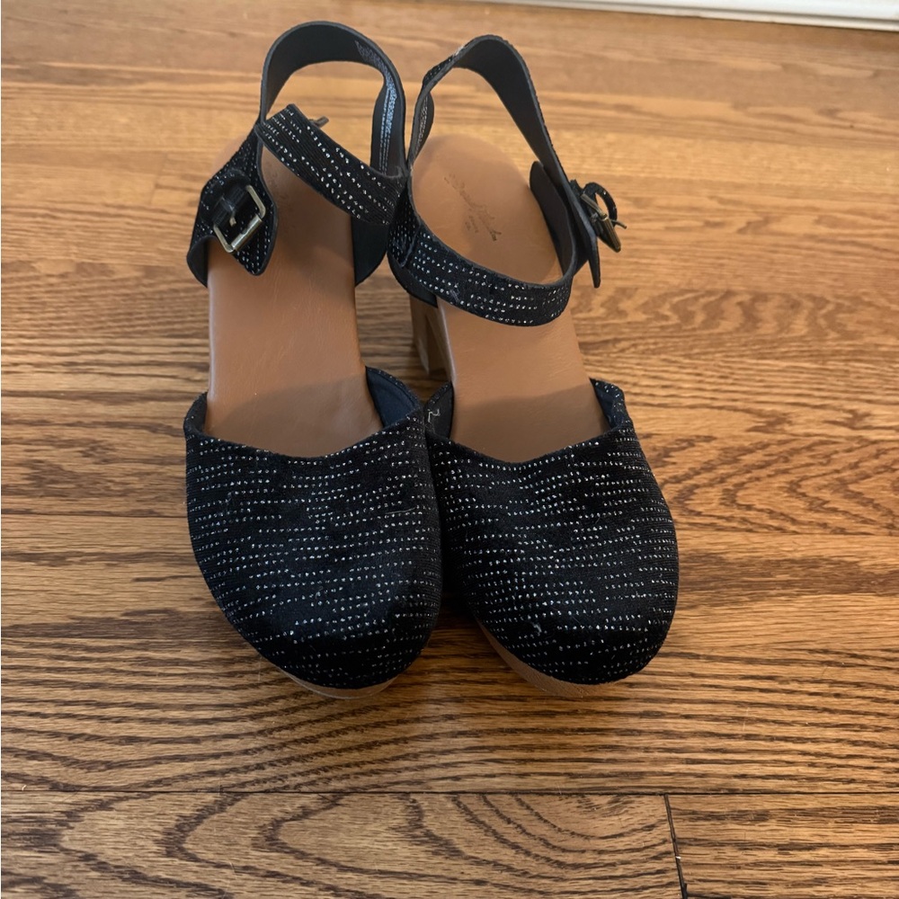 Universal Thread Black Ankle-Strap Block Heels with Metallic Dot Detail